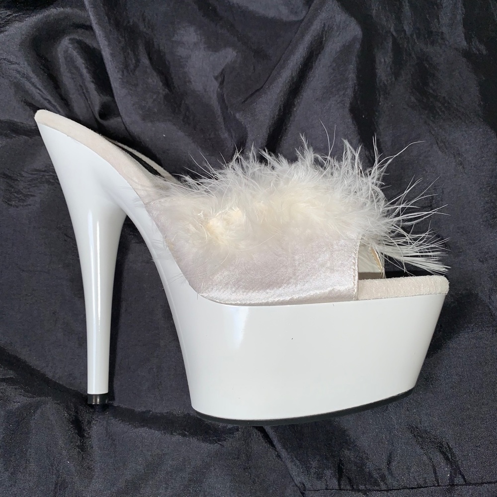 Sexy White Feather Slippers (50% off 2nd pair)